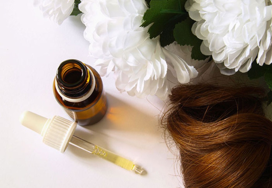 آیا روغن رزماری برای ریزش مو مفید است؟